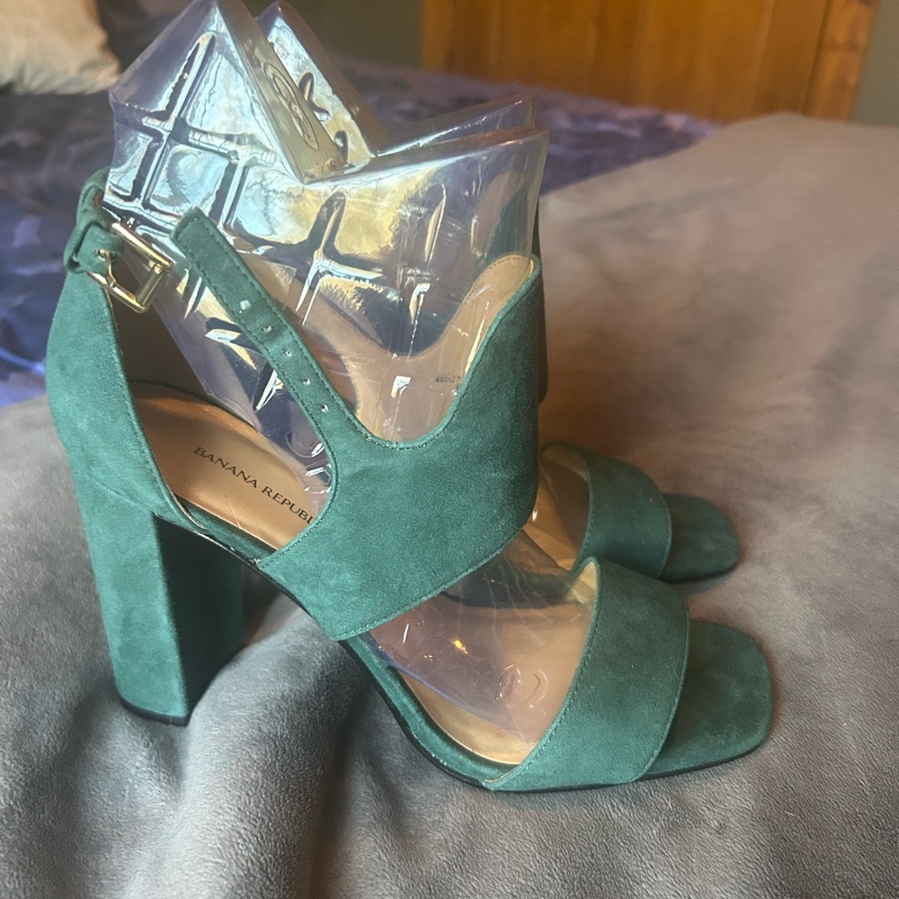 Banana Republic Forest Green Suede Heels